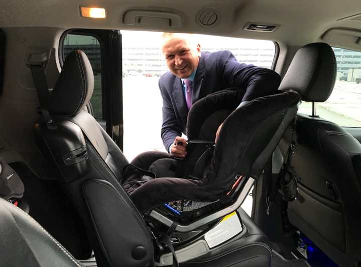 airport car service with car seats in houston